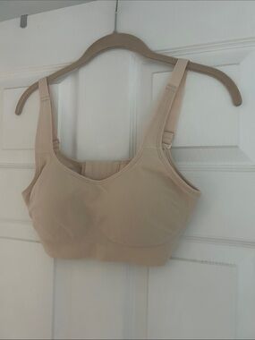 Shapermint Nude Wireless Seamless Sports Bra